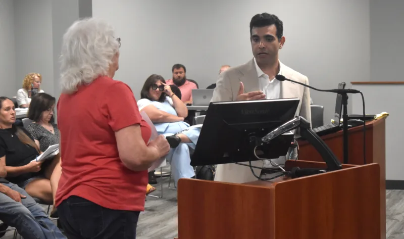 Prospective Marshalltown data center developer fields questions from council, public